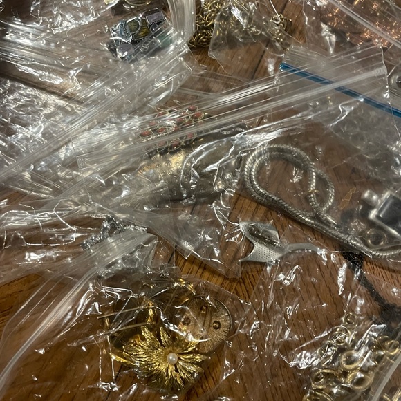 Jewelry box - Picture 2 of 5